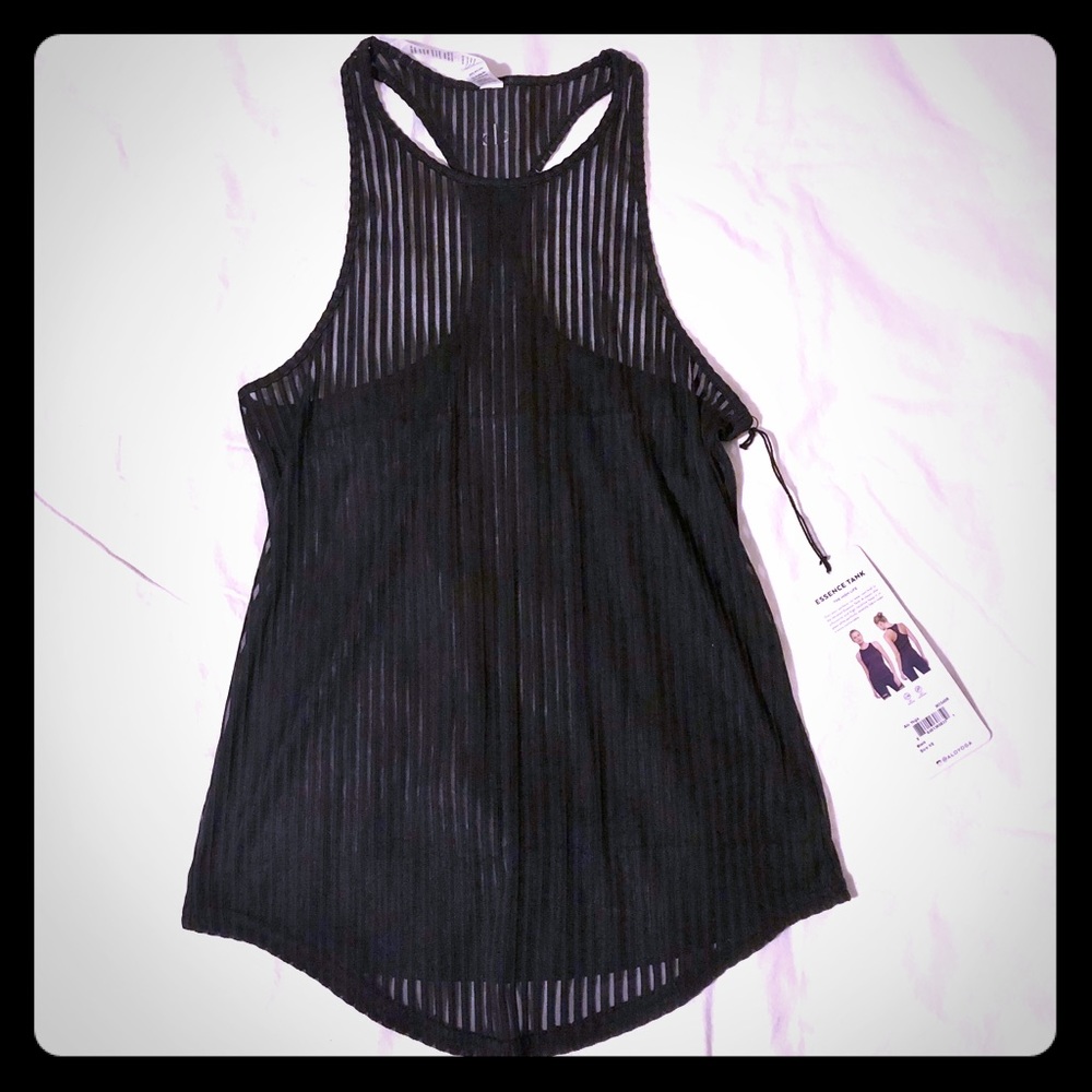 BNWT Alo Yoga Essence Tank XS